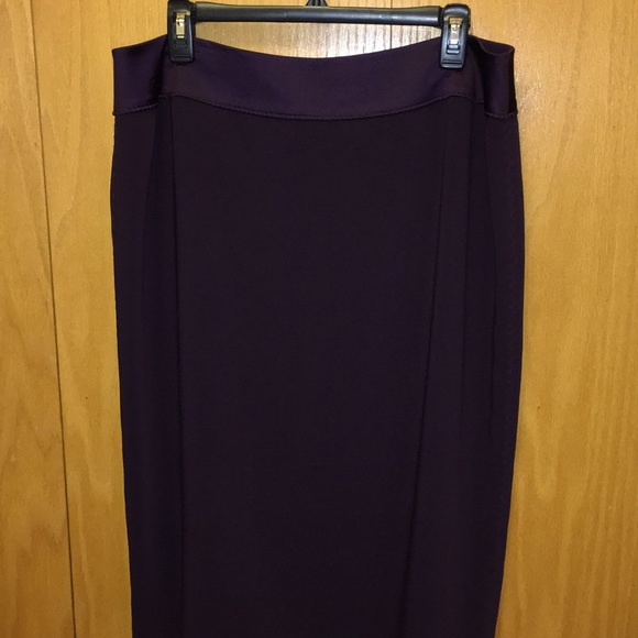 Albert Nipon Suit - Picture 5 of 9